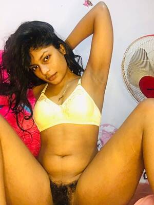 Indian Girl Hairy Porn - Indian Girl Nude Showing Her Hairy Pussy | Videbd.Com