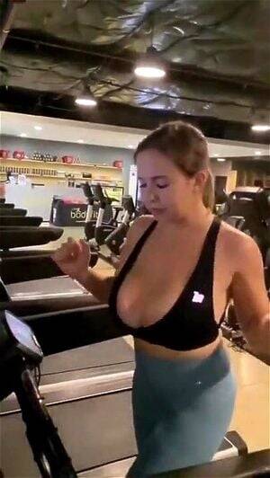 bouncing tits running - Watch Quick Run - Workout, Big Tits, Big Boobs Porn - SpankBang