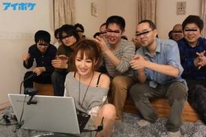 gangbang chat - Popular AV actress, Tsubasa Amami in live chat fans gangbang party  broadcast was from ww - Porn Image
