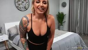 Curvy Blonde Porn Revenge - Hot and Thick Curvy Blonde Harley King Bounces While Getting Fucked  Hardcore Live - XVIDEOS.COM