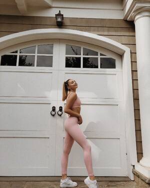 Dance Moms Girls Nude Porn - 41 Hot Half Nude Photos Of Maddie Ziegler Which Are Truly Insane - Music  Raiser