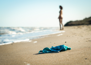 exhibitionist nude beach - Freak in the Streets: Enjoying Exhibitionism Without Getting Arrested -  Unzipped