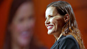 Dora The Explorer Forced Porn - Geena Davis Is Still Locked And Loaded - Bloomberg