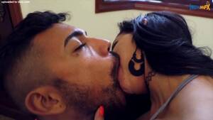 couple kissing - BEAUTIFUL KISSING Porn Video | HotMovs.com