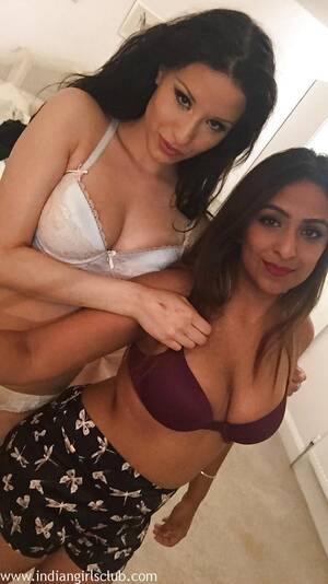 british indian girls nude - british-indian-girl-nude-taking-hot-selfie-5 - Indian Girls Club - Nude  Indian Girls & Hot Sexy Indian Babes