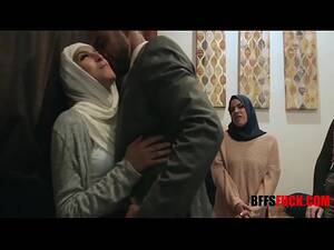Arab Girl Fucked With Hijab And Abaya - Muslim Arab Girls Fucking With Hijab Before Marriage - PORNORAMA.COM