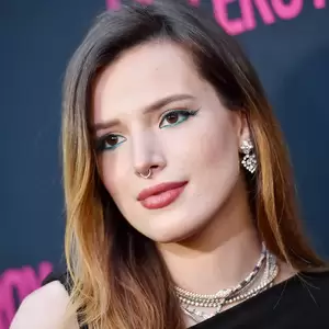 Bella Thorne Porn Blowjob - Bella Thorne Intentionally Leaked Her Own Nude Photos To 'Take The Power  Back' After Threats From Hacker | Page 2 | Eyerys