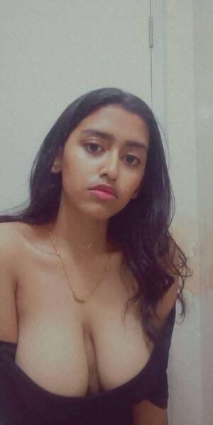 Indian Girl Big Tits Porn - Big boob Indian girl Sanjana nude selfies leaked (61 pictures) - Shooshtime