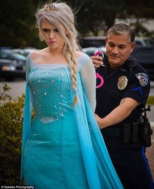 Disneys Frozen Princess Porn - Disney snow queen Elsa from Frozen gets 'arrested' for stealin | Daily Mail  Online