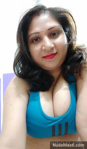 hot chubby indian nude - Chubby Indian bhabhi erotic sex photos - Desi XXX porn