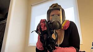 Gas Mask Midget Porn - Gas mask Porn Videos @ PORN+