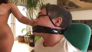 Mary Jane And Sativa Rose - No hacen prisioneros - Canalporno.com