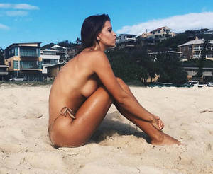 australian topless beach models - Edge frenzy porn - Australian model kristina mendonca nears nipple flash as  she goes topless on
