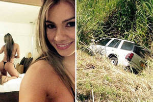 Cars Porn Captions - Esperanza Gomez bikini selfie - car crash
