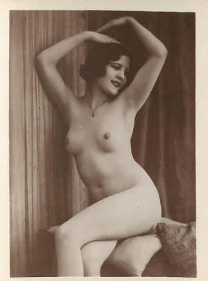 glamour nude vintage polaroids - vintage glamour nude spread hustler