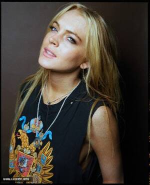 Big Boob Lesbian Lindsay Lohan - If Lindsay Lohan is â€œPathetic,â€ Then So Am I: What It Feels Like for a Drug  Addict | Autostraddle