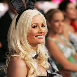 Holly Madison Sex Tape - Holly Madison's Playboy Aesthetic is Trending Again