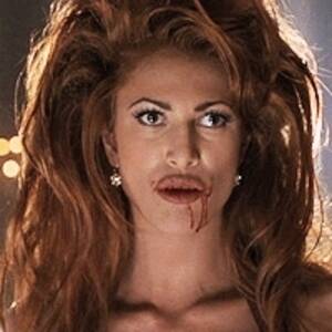 Angie Everhart Porn Gif - Angie Everhart in Bordello of Blood - films d'horreur icone (18290136) -  fanpop