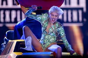 Monster Porn Miley Cyrus - Miley Cyrus: Bangerz Tour, O2 Arena - music review | London Evening  Standard | Evening Standard