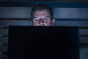 Men Watching Porn - Men who watch porn more likely to have erectile dysfunction: study
