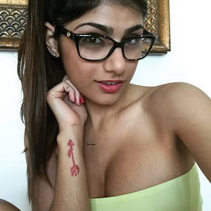 Beirut Porn - Mia Khalifa is one of the biggest names in porn, and also the most  fascinating