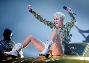 Miley Cyrus Celebrity Porn Tabloid - Porn Producer Miley Cyrus Pulls Out of Porn Film Festival