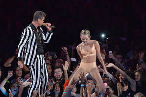 Miley Cyrus Robin Thicke Porn - What Robin Thicke, Miley Cyrus, and Beyonce Had In Common With Politics In  2013