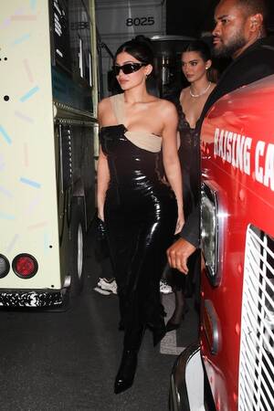 Laura Prepon Latex Porn - KYLIE JENNER: DOMINATRIX OR AUNT? â€“ Janet Charlton's Hollywood, Celebrity  Gossip and Rumors