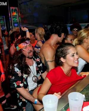 Drunk Sex Orgy Ebony - Drunk ebony girls fucking in euro club sex party Porn Pictures, XXX Photos,  Sex Images #3108698 - PICTOA