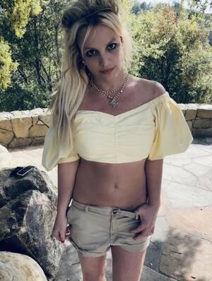 Britney Spears Bdsm Comic Porn - BRITNEY SPEARS' MEMOIR IS HEATING UP FAST â€“ Janet Charlton's Hollywood,  Celebrity Gossip and Rumors