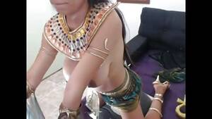 Ancient Egyptian Dress Porn - Hot and horny girl dressed like an Egyptian queen - BUBBAPORN.COM