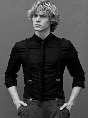 Evan Peters Real Porn - Evan Peters - Such a twisted, gorgeous man.