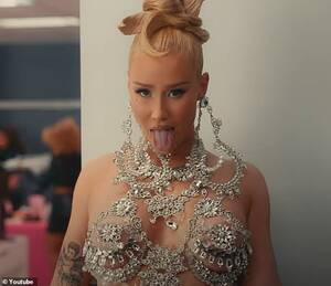 Iggy Azalea Nude Porn - Iggy Azalea poses NAKED in nothing but a bejewelled bodysuit and raps about  receiving oral sex in raunchy music video for new single Money Come | Daily  Mail Online