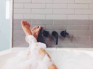 black girl masturbating in bath - 22 Ways To Actually Enjoy Shower Or Bath Masturbation