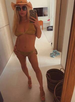 Jessica Simpson Sex Tape - Jessica Simpson poses in bikini after epic weight loss - Daily Star