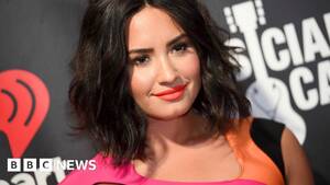 Celeb Porn Demi Lovato - Demi Lovato couldn't be less bothered about photo leak - BBC News