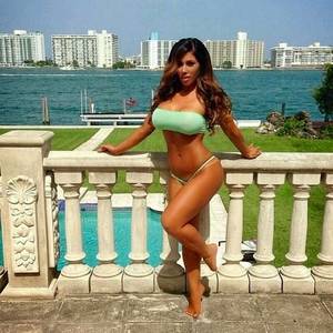 ebony sexy juice - Harlem Juice Bar Â· Single WomenSexy EbonyBikini ...