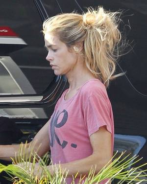 Charlie Sheen Denise Richards Porn - Charlie Sheen Cuts Off Denise Richards' Child Support: Won't Let Daughters  Near