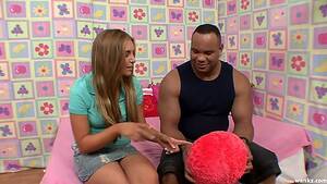 interracial sex blonde in mini skirt - interracial miniskirt blowjob - Gosexpod - free tube porn videos