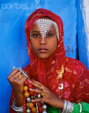 Ethiopian Muslim - Africa | Young Muslim girl with traditional garb and jewelry in Harer.  Ethiopia | Â©
