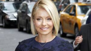 kelly ripa anal sex - Kelly Ripa Sent Racy Selfie to Her In-Laws - ABC News