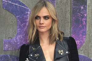 cute teen girl masturbating - Cara Delevingne was told to take her underwear off for a 'masturbation  seminar' while filming a docuseries | Marca
