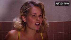 celebtv upskirt panties voyeur - Scats: Celeb TV Show Pissing & Desperationâ€¦ ThisVid.com