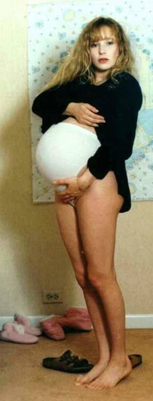 extremely pregnant and nude - Nude pregnant women photos