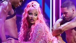 big booty shemale nicki minaj - Nicki Minaj Inspires Male Fan To Drop $60K On Illegal Ass Shots | HipHopDX
