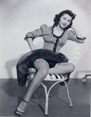 1940s Vintage Porn Upskirt - 1940 s upskirt - Porn pic