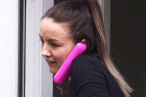 Annoyed Porn - Mum Lisa Greaves sent the snap after she and her ex had split (Image: BPMS  WS)