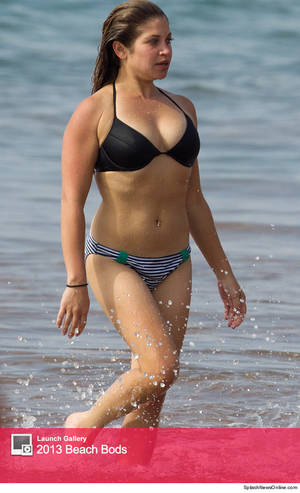 Danielle Fishel Sexy - Danielle Fishel Flaunts Bikini Bod After Slamming Weight Criticism