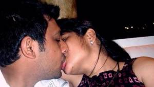 kissing indian pussy - Indian Couple Hot Kissing Photos