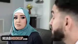 Arab Hijab Girl Porn - Hijab Hookup Porn Videos: hijabhookup.com | xHamster